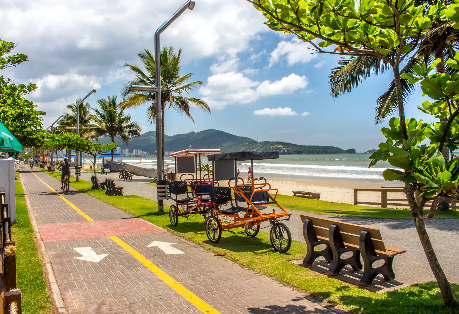 18 min | Meia Praia Itapema